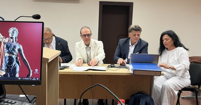 ВО ТЕЛЕФОНОТ НА СУДИЈАТА ЃОКО РИСТОВ НАЈДЕНИ БРОЕВИТЕ НА БОКИ 13, ИСМЕТ ГУРИ, ЉУПЧО ПЕЦОВ-ЃАВОЛОТ, ФЕХМИ СТАФА, АНА КАМЧЕВА, ЗОРАН АЗМАНОВ, ИСМАИЛ ЈАХОСКИ И НА ДРУГИ ОБВИНЕТИ, ПРИТВОРЕНИ ЛИЦА И НИВНИ РОДНИНИ