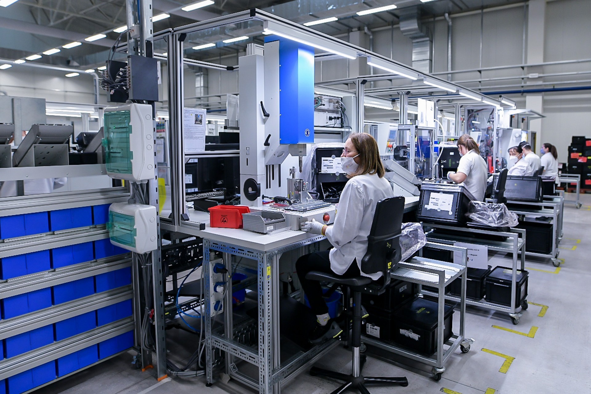 ЧЕТВРТИНА ОД РАБОТНИЦИТЕ ВО МАКЕДОНИЈА АНГАЖИРАНИ КАЈ СТРАНСКИ КОМПАНИИ – најголем дел под контрола на европските земји