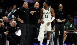 Адетокумбо ја напушти НБА
