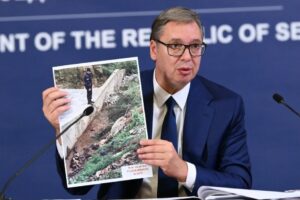 Вучиќ: Најтешките можни злосторства над Србите не се опфатени