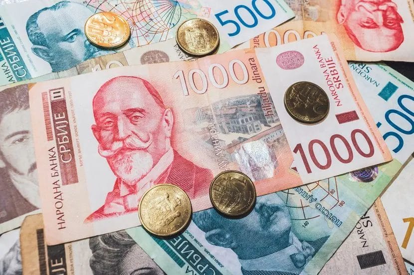 Просечната плата во Србија 1 035 евра