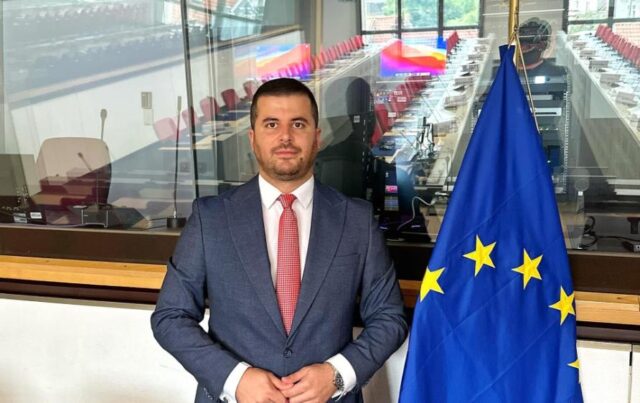 Николовски: Ризикот е реален Македонија да стане само „евтина локација за струја и земјиште” за глобалните AI компании, без вистинска домашна технолошка индустрија