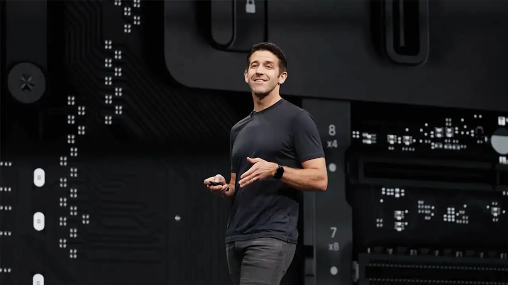 Денеска започнува нова ера на Apple: Џон Тернус ја презема функцијата Извршен директор пред најважниот iPhone настан во годината
