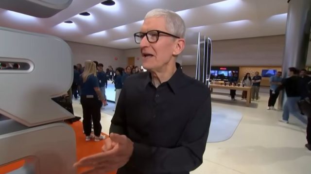 Тим Кук се повлекува од функцијата извршен директор на Apple по 15 години
