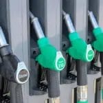 Од полноќ цената на дизелот се зголемува, на бензините се намалува