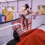 Епидемијата на ебола во Конго сè уште се шири, и покрај знаците на забавување