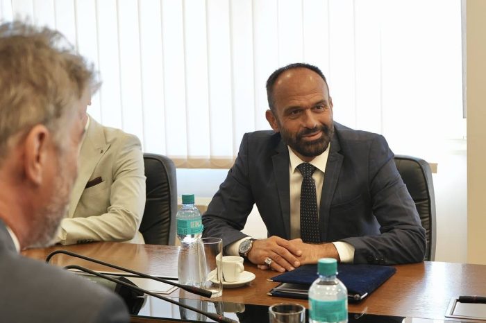 ШАСИВАРИ НА ОДБЕЛЕЖУВАЊЕТО НА 35 ГОДИНИ НЕЗАВИСНОСТ: Да ја градиме Македонија за идните генерации