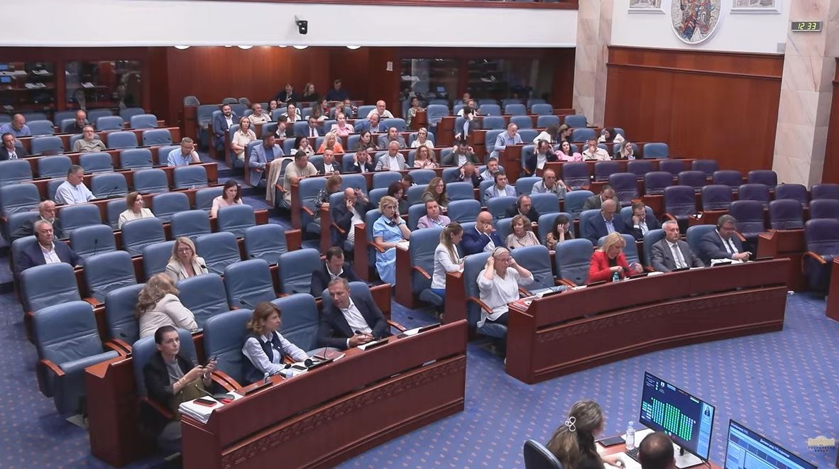 Гаши: Дијалогот со пратеничките групи продолжува за деблокада на законите со Бадентер