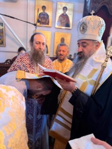Митрополит Пимен произведе нов чтец на Света Литургија