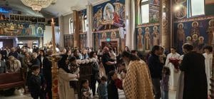 Роденденска радост во Рокдејл: Отец Гаврил служеше Литургија во „Света Петка“