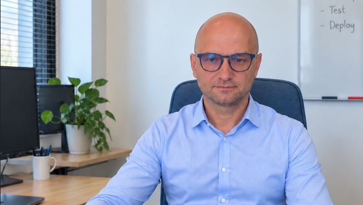 Тоше Јанев, проект-менаџер на компанијата „Веником“: „Почнете навреме со воведувањето на е-фактурата за да немате прекин во работењето“