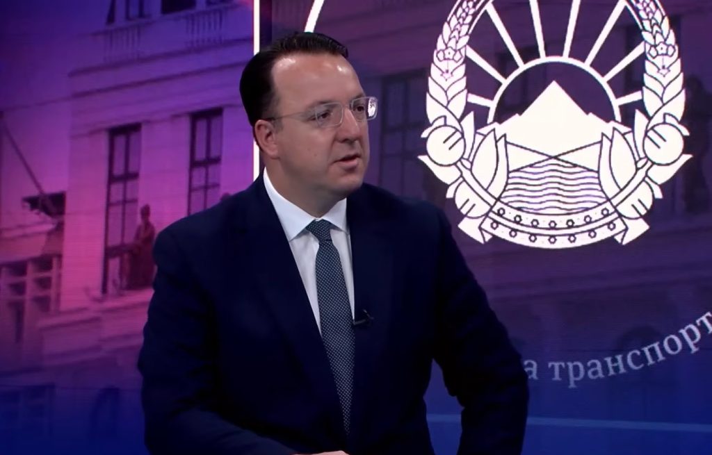 Македонскиот авиосообраќај бележи раст, годинава ќе надмине четири милиони патници – вели министерот Николоски