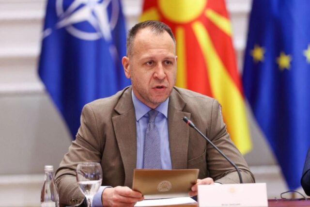 Дали возачот на Јанушев е само негова продолжена рака и посредник, прашуваат од СДСМ