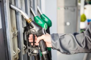 Дизелот за девет месеци поскапе за 39,50 денари, бензинот за 28,50 денари
