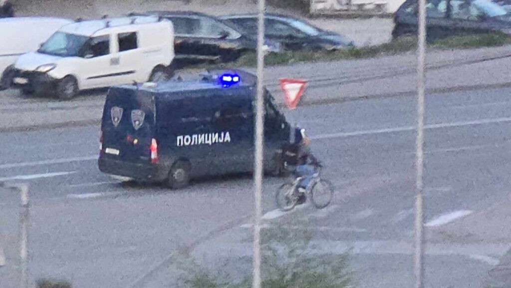 Во тек е акција на МВР и АНБ во Скопје, приведени повеќе лица осомничени за тероризам