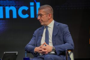 Владата разговара со шест компании за изградба на дата-центри, меѓу кои и „Рамбл“