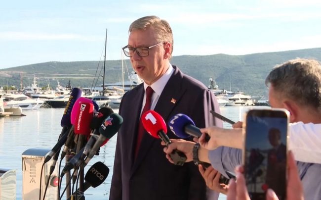 ПАРТИЈАТА НА ВУЧИЌ ПРЕДЛОЖИ ТОЈ ДА БИДЕ ПРЕМИЕР АКО ПОБЕДИ НА ПРЕДВРЕМЕНИТЕ ИЗБОРИ