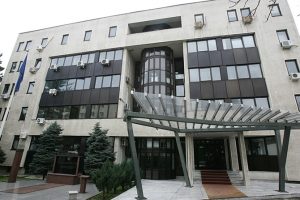 Ученик нападнат со остар предмет од соученик во тоалет во училиште на подрачјето на Бит Пазар