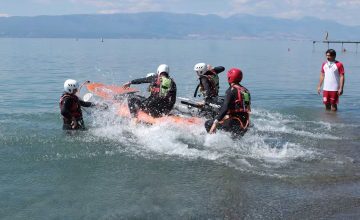 Во Охрид се одржа првиот натпревар за спасители на вода