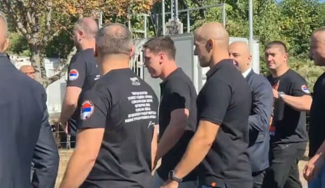 Данило Вучиќ, Александар Вулин, Боцан-Харченко, Никола Селаковиќ… Кој се присуствуваше на погребот на Младиќ?