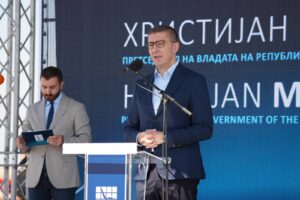 Мицкоски: Ветерниот парк во Штип, Радовиш и Карбинци ќе донесе стотици работни места и енергетска независност