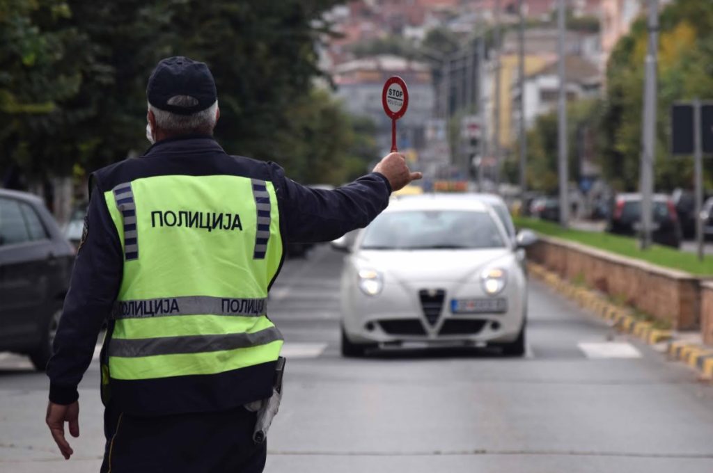 13 возачи приведени за „безобѕирно управување со возило“ во последните 24 часа