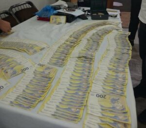Полициска акција против криминална група за шврец на лекови, осомничени и вработени во Царина