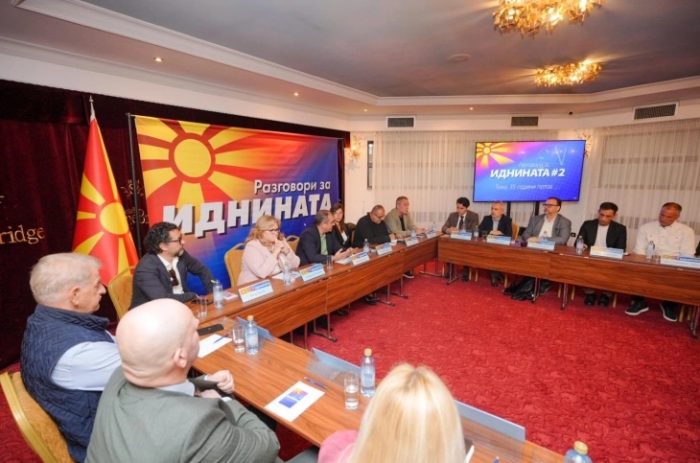 НОВ УДАР ОД НЕГОВИТЕ ОД СДСМ: Филипче со малата група се фракција, тој не е претседател на СДСМ, туку лидер на фиктивни картички за гласање
