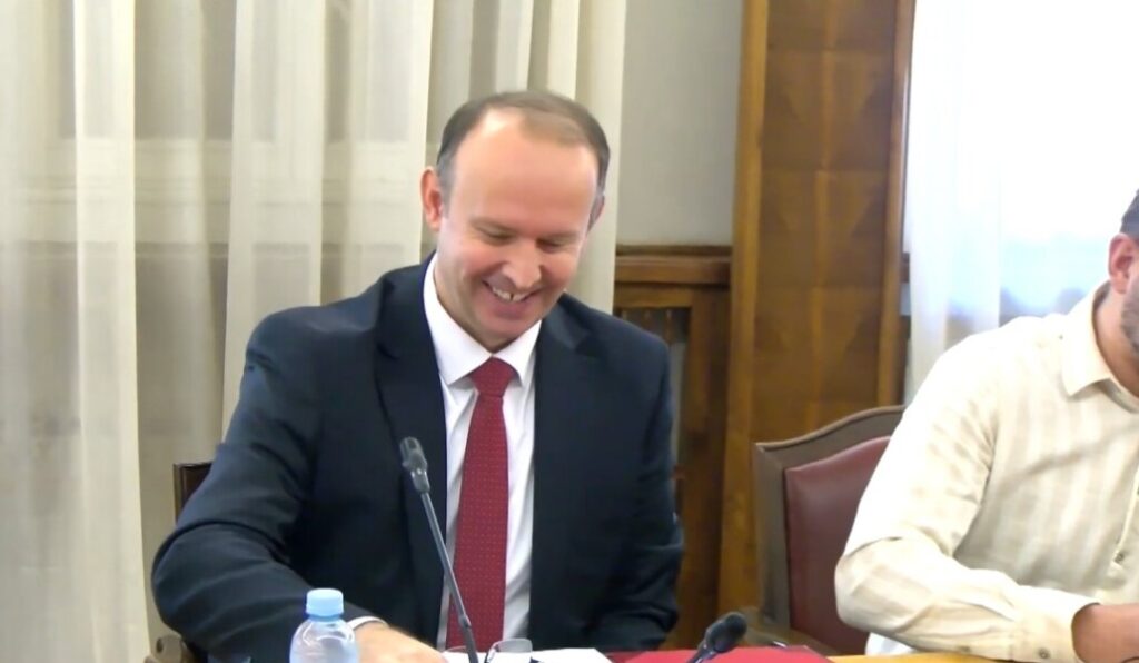 Гаши не очекува предвремени избори