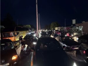 Километарски колони на „Евзони“ за влез во Македонија