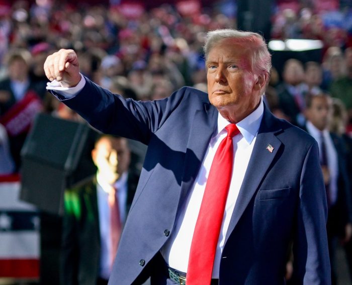 ТРАМП ЧЕСТИ: За секој полнолетен Американец по 5.000 долари, ако Републиканската партија победи на меѓуизборите на 3 ноември