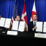 Трамп отстапи од анексија на Гренланд, а САД добија дозвола за зголемено воено присуство