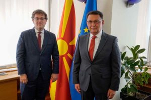 Гувернерот Славески на средба со претставници на Амбасадата на САД