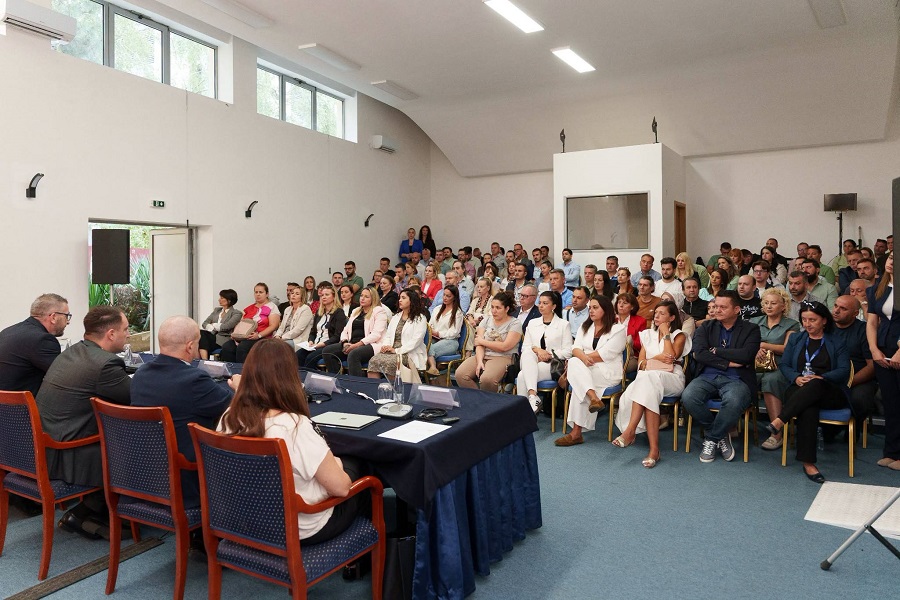 Андоновски: Започна Академијата за дигитални вештини на јавната администрација