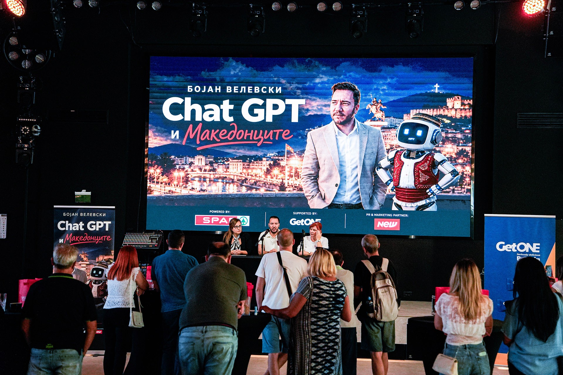 „Chat GPT и Македонците“ тргнува на турнеја: Бојан Велевски ја става вештачката интелигенција на македонски тест