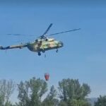 Воздушна поддршка за пожарот кај Грачани: Хеликоптери и „ер трактори“ го гаснат огнот од воздух