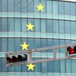 Кој ја централизира Европа?