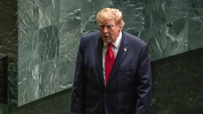 ТРАМП БАРА ВЕШТАЧКАТА ИНТЕЛИГЕНЦИЈА ДА СЕ ПРЕИМЕНУВА ВО СУПЕРИНТЕЛИГЕНЦИЈА