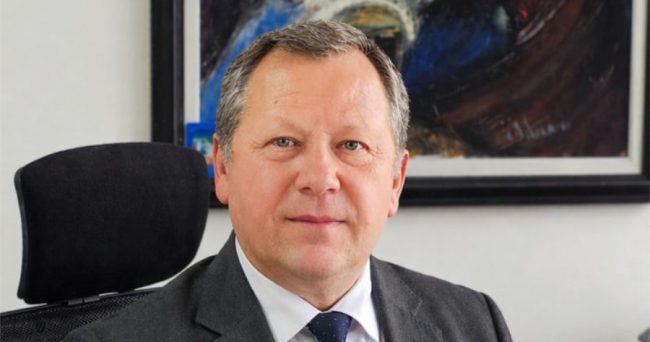 ПЕТАР ГАЈДОВ СЕ ВРАБОТИЛ ВО АГЕНЦИЈАТА ЗА СЛОБОДЕН ПРИСТАП ДО ИНФОРМАЦИИ КАКО АЛБАНЕЦ, ПА СТАНАЛ ДИРЕКТОР КАКО МАКЕДОНЕЦ И ФАЛСИФИКУВАЛ ЗАПИСНИК ЗА ДА ЈА СПАСИ МАРИЈА МИТЕВА ОД КАЗНА, РЕЧЕ ОЛИВЕР СПАСОВСКИ