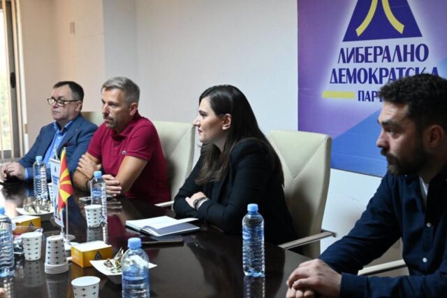 ЛДП бара наместо брзоплето носење на Законот за Пандов, конечно да се ограничи поседувањето на повеќе државјанства на функционерите