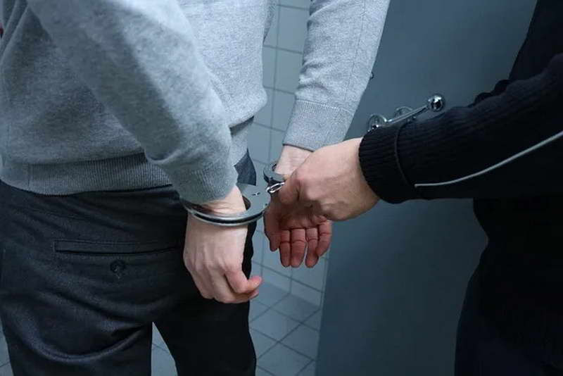 Перпарим Бајрами, обвинет во случајот на Државна лотарија, се предал на македонските власти