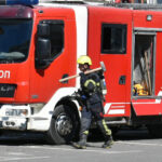 Пожар уништи повеќе од 20 дуќани во трговски центар во Шуто Оризари