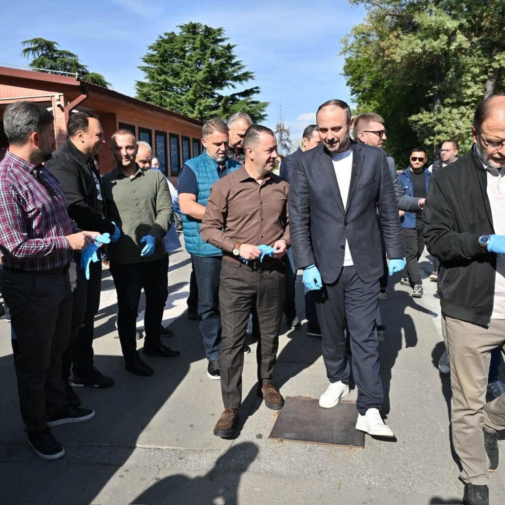 Чистиот град започнува од нас – 30.000  ја чистеа сопствената улица, парк и маало