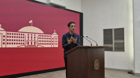 (Видео) Мециновиќ: Не смееме да дозволиме Перински и ВМРО-ДПМНЕ да удрат по работниците