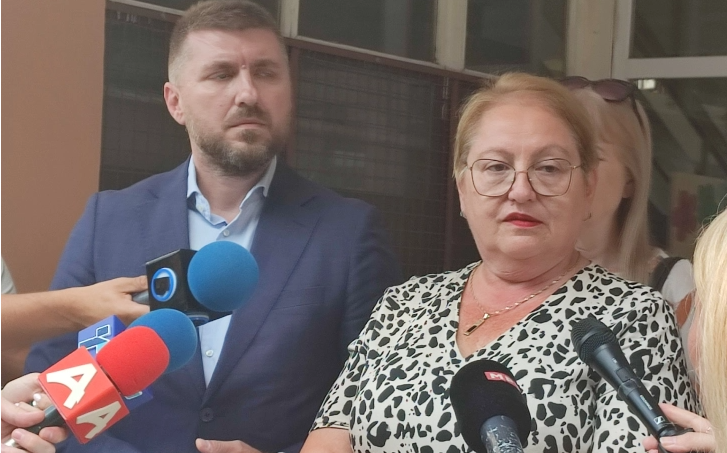 Јаневска: Наставниците не треба да мислат на платите, тие повторно ќе им се покачат во март следната година
