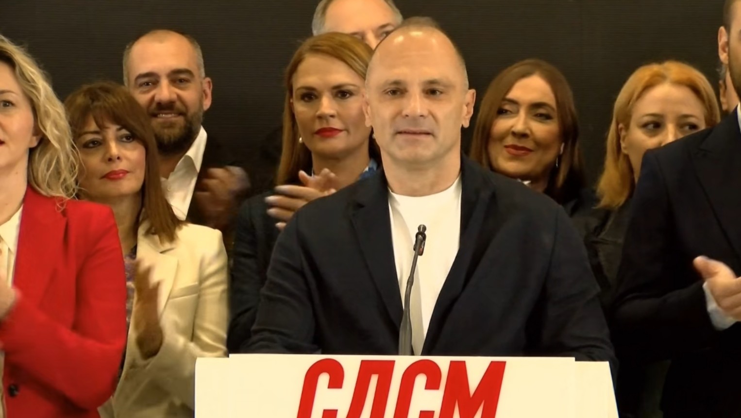 Со дел од раководство зад себе, Филипче на прес конференција остро ја нападна Платформата 12.05