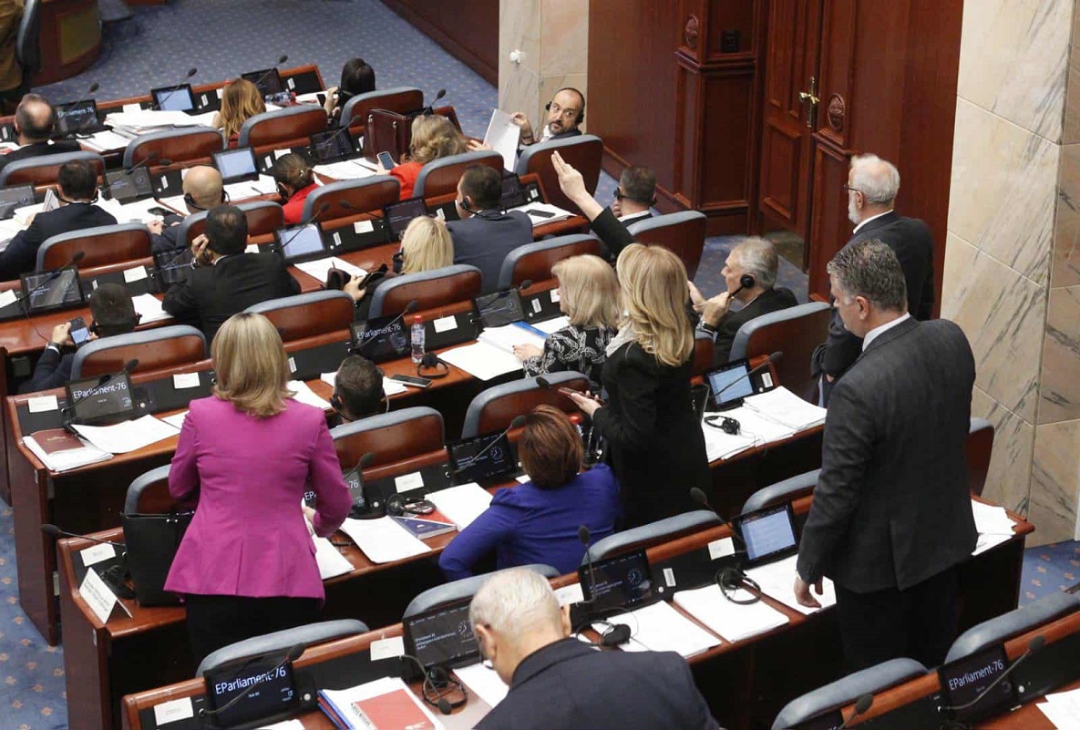 Опозициските пратеници ќе им поставуваат прашања на премиерот и на министрите