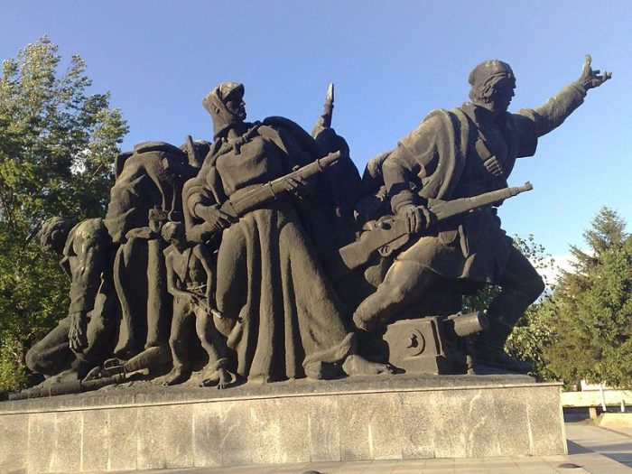 НА ДЕНЕШЕН ДЕН: Лавски и Петрушевски ги извршиле првите акции кои биле предвесник на Востанието од 11 Октомври 1941 година