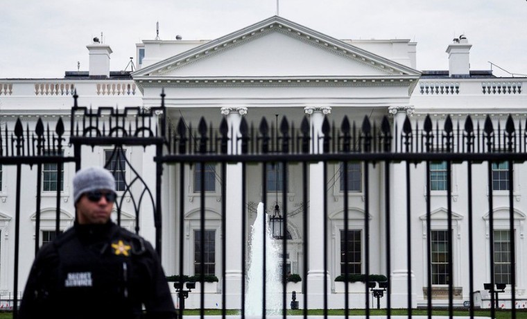СУДИЈАТА КОНТРА ТРАМП: ѝ наложи на администрацијата да го врати пристапот до Белата куќа за CNN, MSNBC и Politico