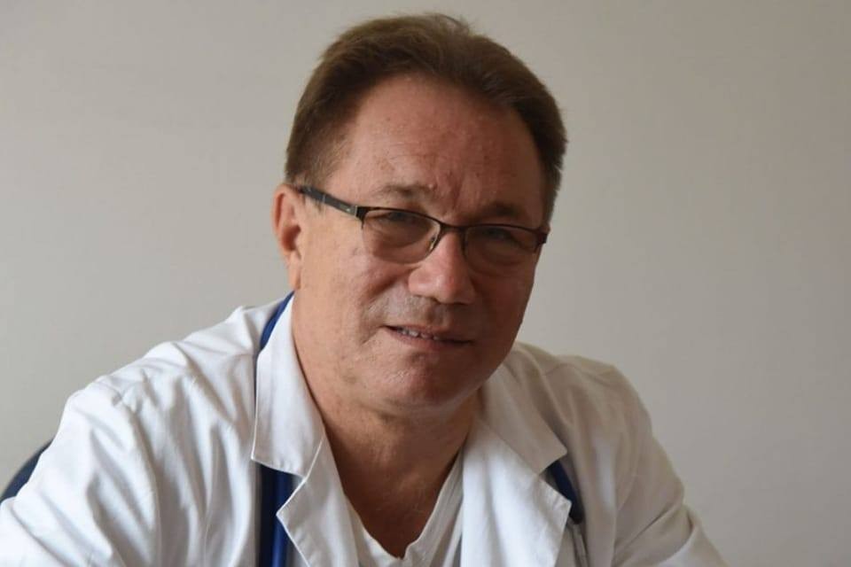 „ТИЕ ОПШТЕСТВЕНО ОДГОВОРНИ ФИРМИ ДА КУПАТ И ПРОТИВПОЖАРНИ И САНИТЕТСКИ ВОЗИЛА, КОНТЕЈНЕРИ, ДА ДОНИРААТ ЗА БОЛНИ..“Д-р Беќаровски за фирмите што платиле за прославата на 8 Септември